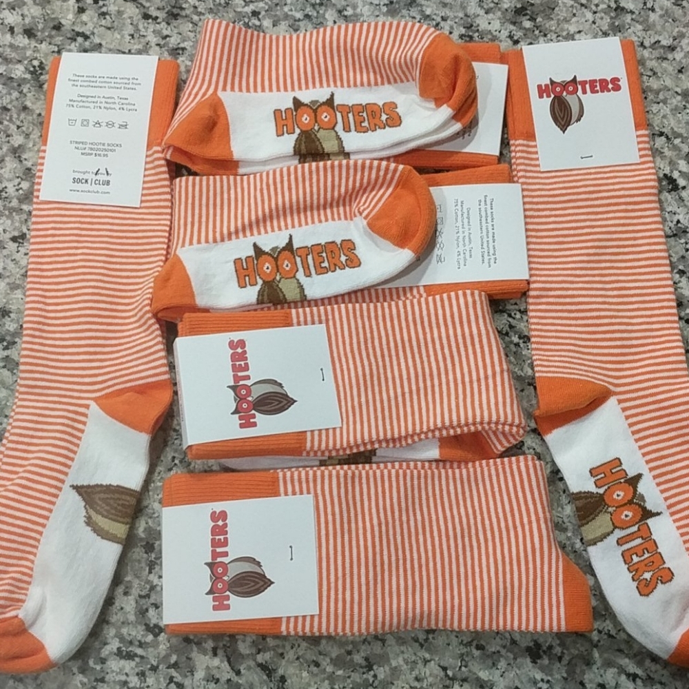 Hooters Socks